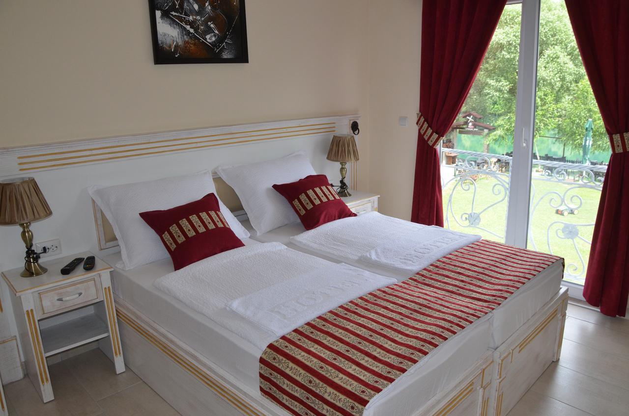 Rooms And Apartments Neron Bihac Lohovo Exterior photo